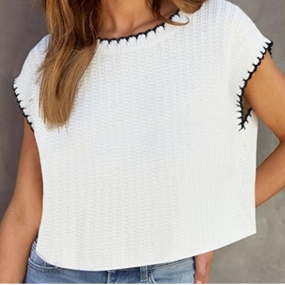 Elegant White Knit Crop Top